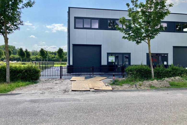 BedrijfsruimteaanLandauer 47<br/> inZeewolde BedrijfsruimteaanLandauer 47<br/> inZeewolde