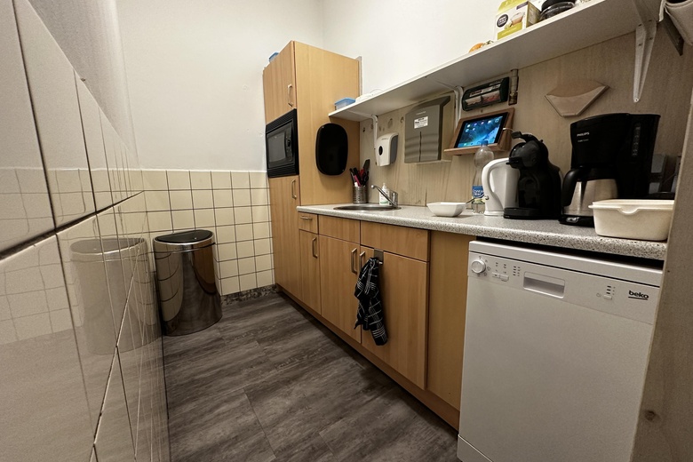 BedrijfsruimteaanLoswal 5 a<br/> inDussen