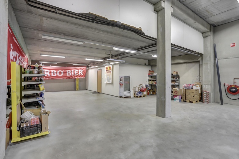 BedrijfsruimteaanDistributieweg 33<br/> inAlphen aan den Rijn BedrijfsruimteaanDistributieweg 33<br/> inAlphen aan den Rijn