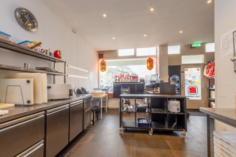 WinkelruimteaanE.du Perronstraat 34<br/> inWeesp