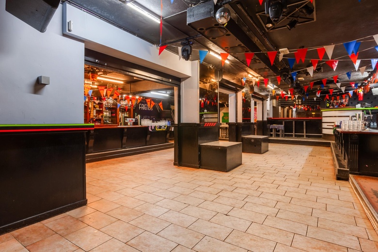 WinkelruimteaanZeugstraat 5<br/> inGouda WinkelruimteaanZeugstraat 5<br/> inGouda