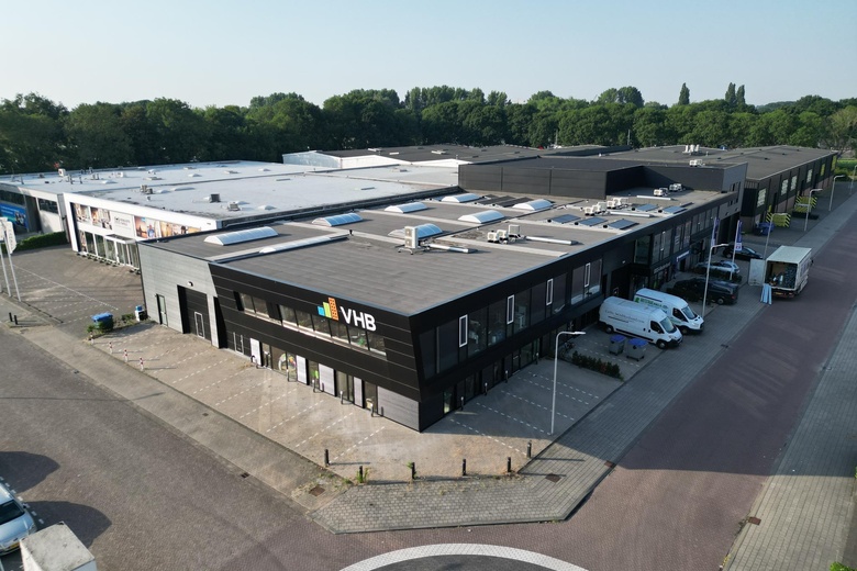 BedrijfsruimteaanMarisstraat 8<br/> inSliedrecht BedrijfsruimteaanMarisstraat 8<br/> inSliedrecht