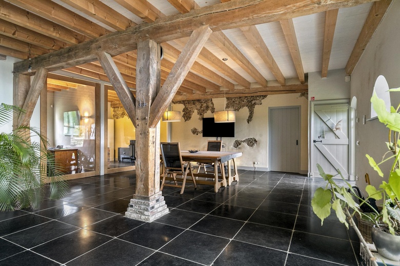 KantoorruimteaanZwanenburgseweg 6 a<br/> inHeeswijk