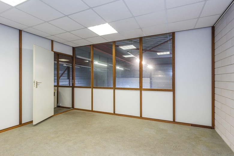 BedrijfsruimteaanZanddijk 10<br/> in's-Gravenzande