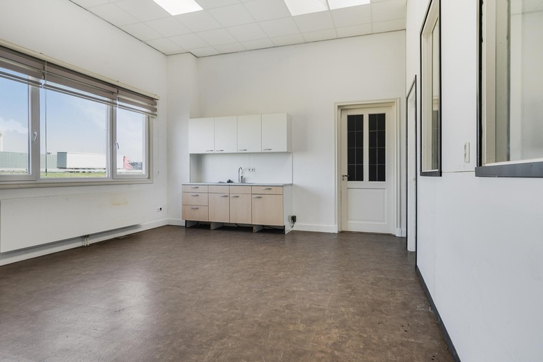 BedrijfsruimteaanPoortland 210<br/> inAmsterdam BedrijfsruimteaanPoortland 210<br/> inAmsterdam
