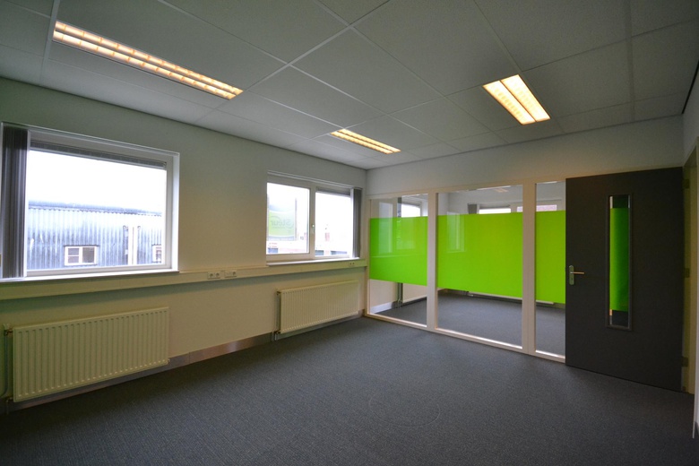 KantoorruimteaanParallelweg 10<br/> inVolendam KantoorruimteaanParallelweg 10<br/> inVolendam