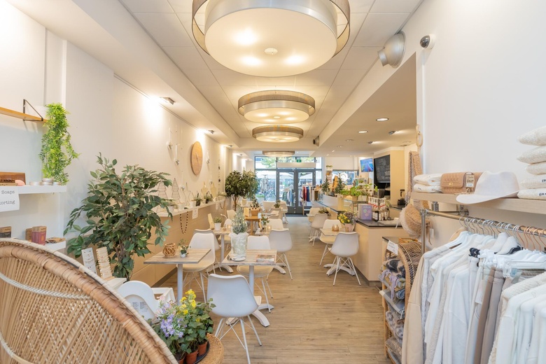 WinkelruimteaanKanaalstraat 68<br/> inLisse