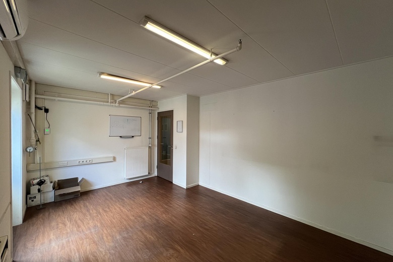KantoorruimteaanKalkoenweg 40<br/> inErmelo KantoorruimteaanKalkoenweg 40<br/> inErmelo
