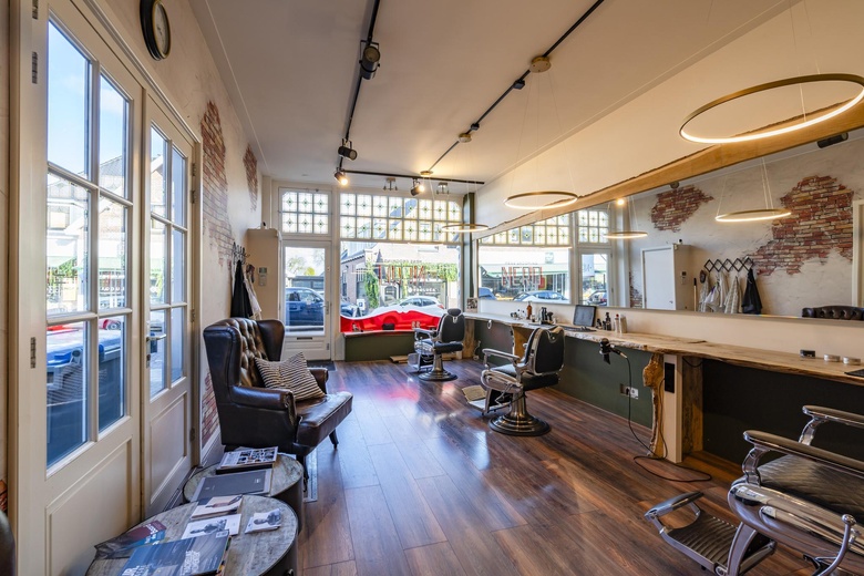 WinkelruimteaanNaarderstraat 29<br/> inLaren WinkelruimteaanNaarderstraat 29<br/> inLaren