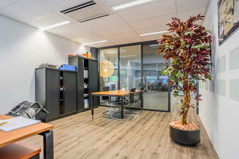 KantoorruimteaanIndustrieweg 4<br/> inMaarssen