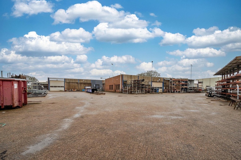 BedrijfsruimteaanOploseweg 10<br/> inOverloon BedrijfsruimteaanOploseweg 10<br/> inOverloon