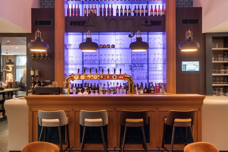 HorecaaanStationsplein | Stationsstraat - Antje 0 ong<br/> inWeert