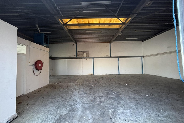 BedrijfsruimteaanSatijnbloem 18<br/> inRotterdam