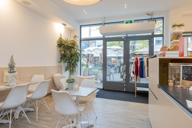 WinkelruimteaanKanaalstraat 68<br/> inLisse