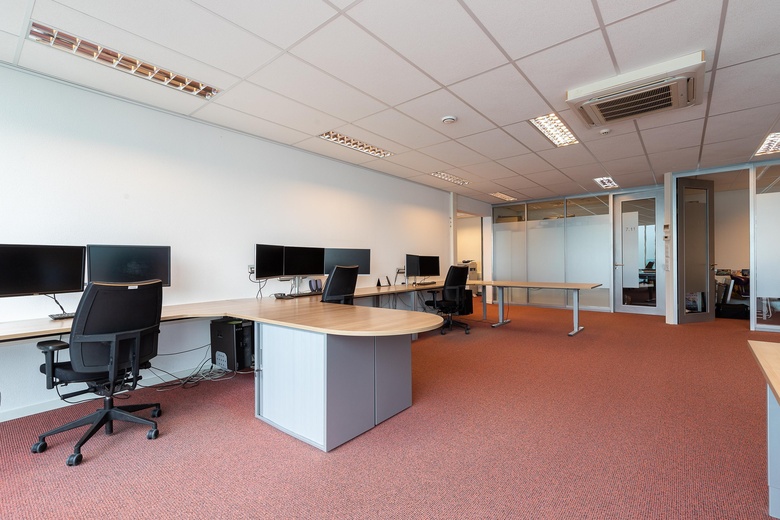 BedrijfsruimteaanPesetaweg 121<br/> inNieuw-Vennep