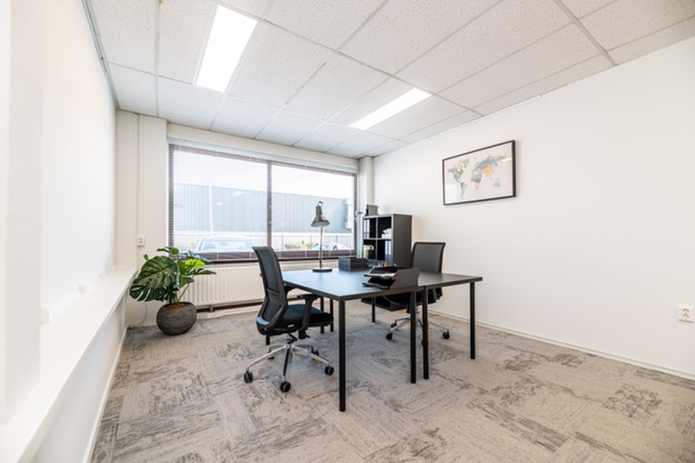 KantoorruimteaanScheepmakersstraat 2<br/> inZwijndrecht KantoorruimteaanScheepmakersstraat 2<br/> inZwijndrecht