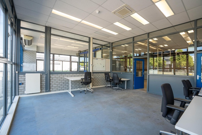 BedrijfsruimteaanDr. Nolenslaan 111<br/> inSittard