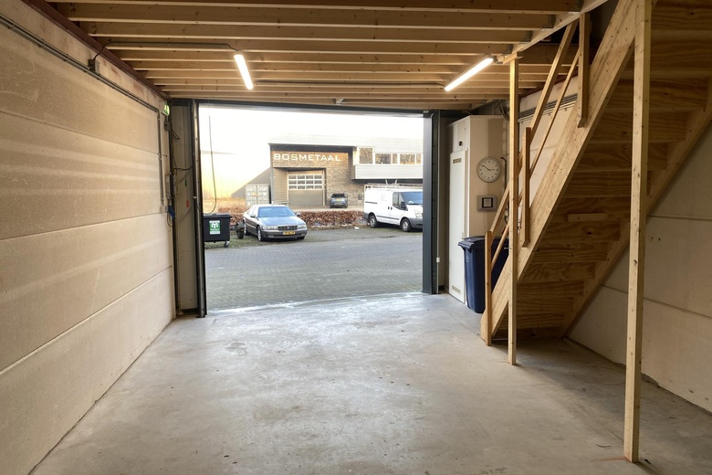 BedrijfsruimteaanNeonweg 182<br/> inAlmere BedrijfsruimteaanNeonweg 182<br/> inAlmere