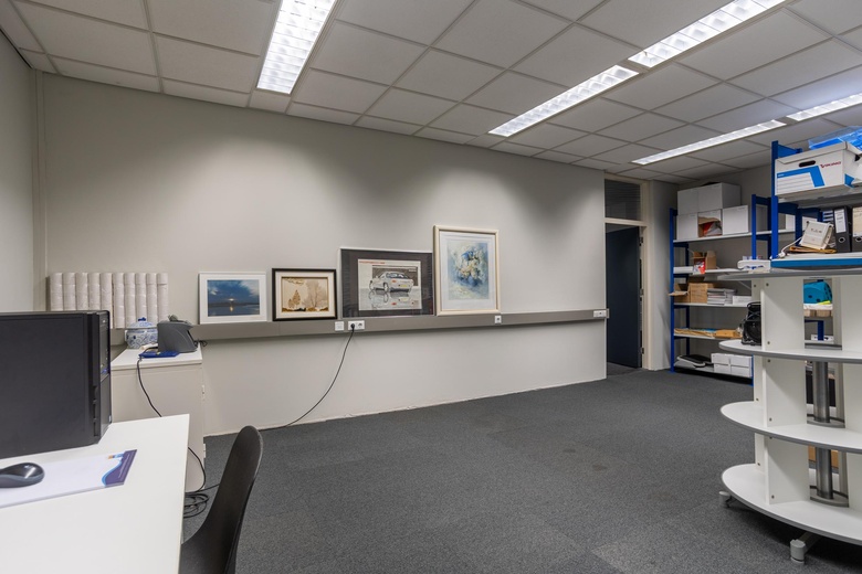 BedrijfsruimteaanHuisbergenweg 3<br/> inRosmalen