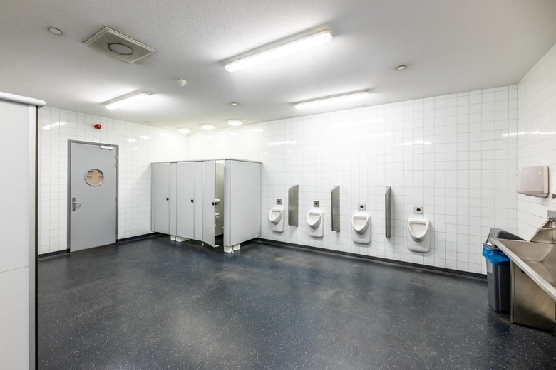 BedrijfsruimteaanSpoorlaan 12<br/> inBarendrecht BedrijfsruimteaanSpoorlaan 12<br/> inBarendrecht
