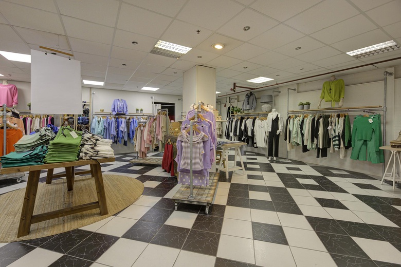 WinkelruimteaanIn den Vijfhoek 39<br/> inOldenzaal WinkelruimteaanIn den Vijfhoek 39<br/> inOldenzaal
