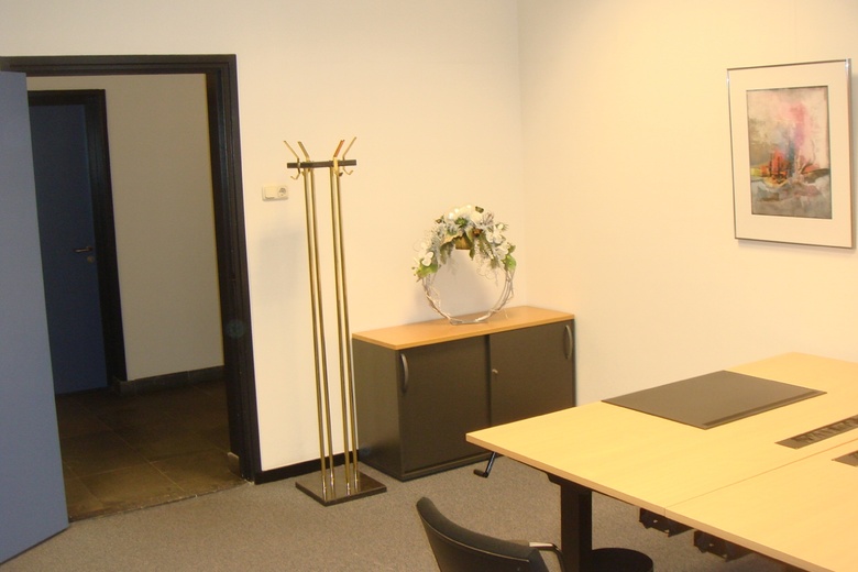 KantoorruimteaanSwalmerstraat 44 .<br/> inRoermond KantoorruimteaanSwalmerstraat 44 .<br/> inRoermond