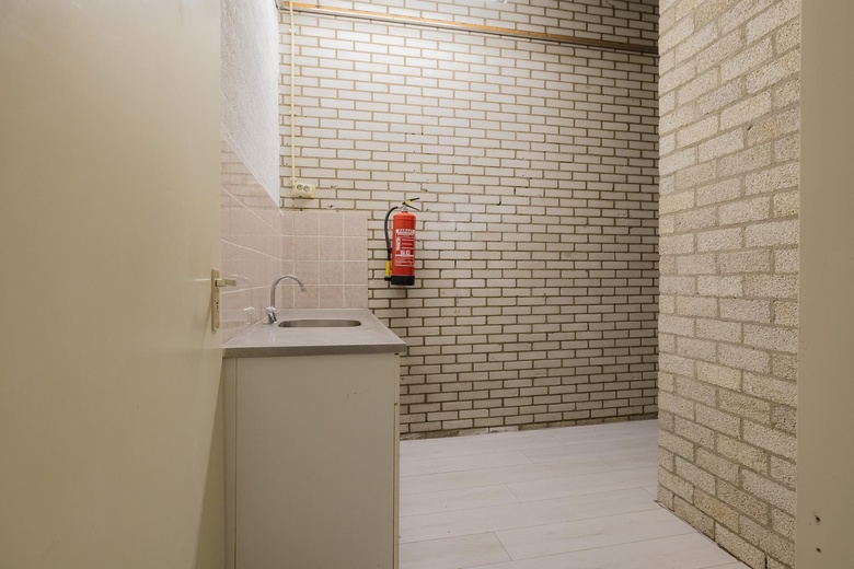 WinkelruimteaanHoofdstraat 243<br/> inSassenheim