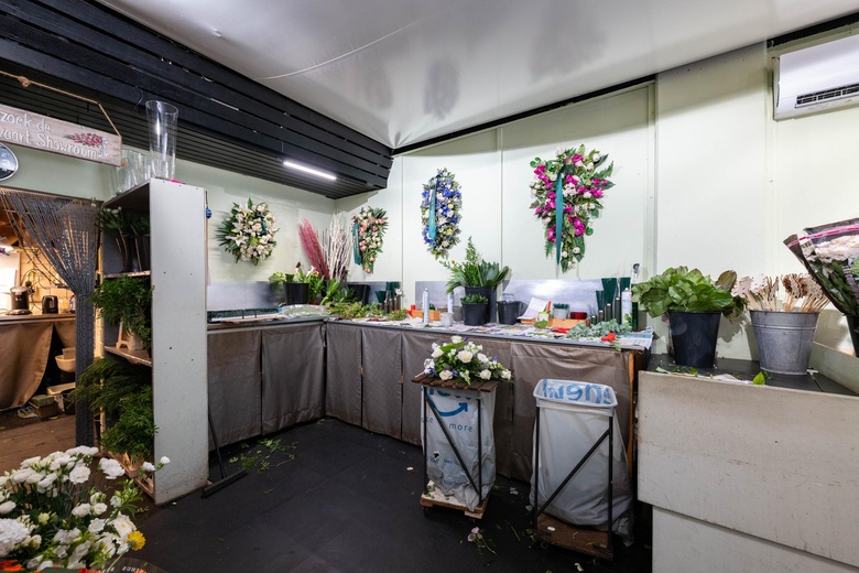 WinkelruimteaanCrooswijkseweg 65 B<br/> inRotterdam WinkelruimteaanCrooswijkseweg 65 B<br/> inRotterdam