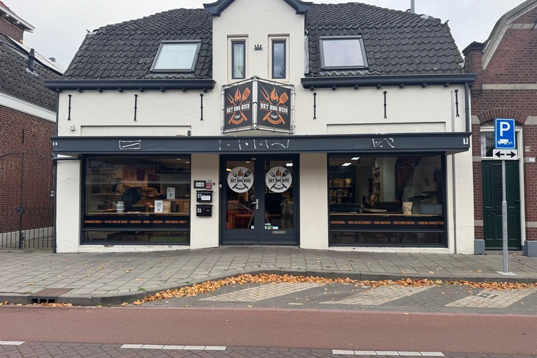Bekijk foto 1 van St.-Elisabethstraat 23 - 25