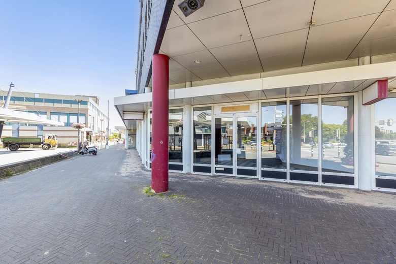 WinkelruimteaanRoselaarplein 17 - 31<br/> inRoosendaal