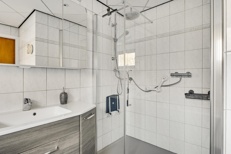 BedrijfsruimteaanVenloseweg 111<br/> inHorst