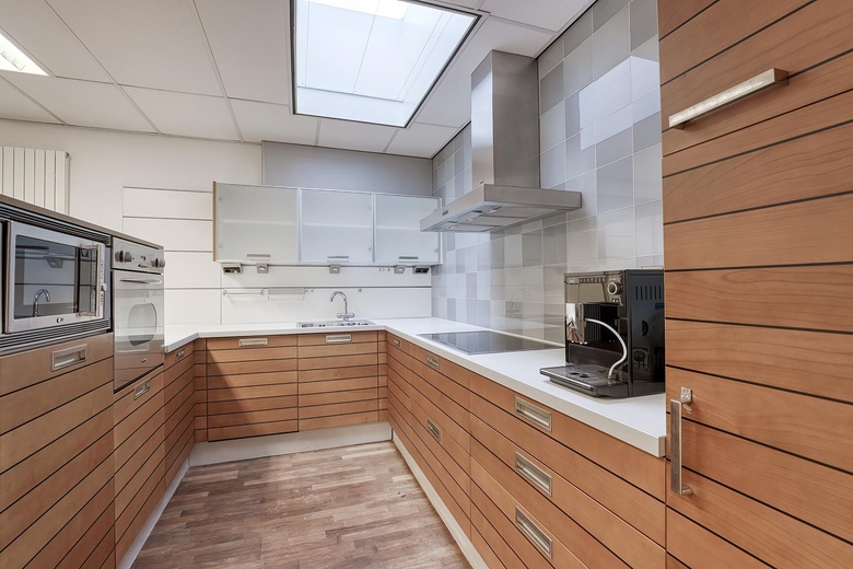 KantoorruimteaanLuzernestraat 37 A<br/> inNieuw-Vennep