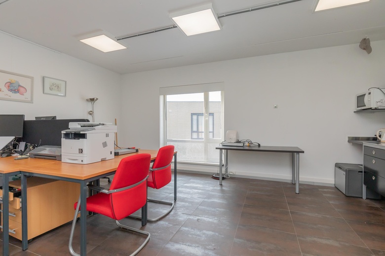 BedrijfsruimteaanMeer en Duin 367<br/> inLisse BedrijfsruimteaanMeer en Duin 367<br/> inLisse