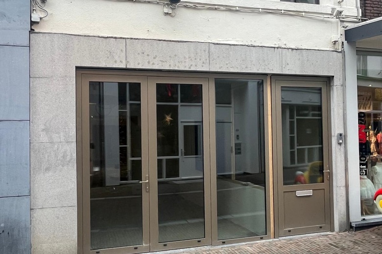 WinkelruimteaanLimbrichterstraat 15<br/> inSittard WinkelruimteaanLimbrichterstraat 15<br/> inSittard