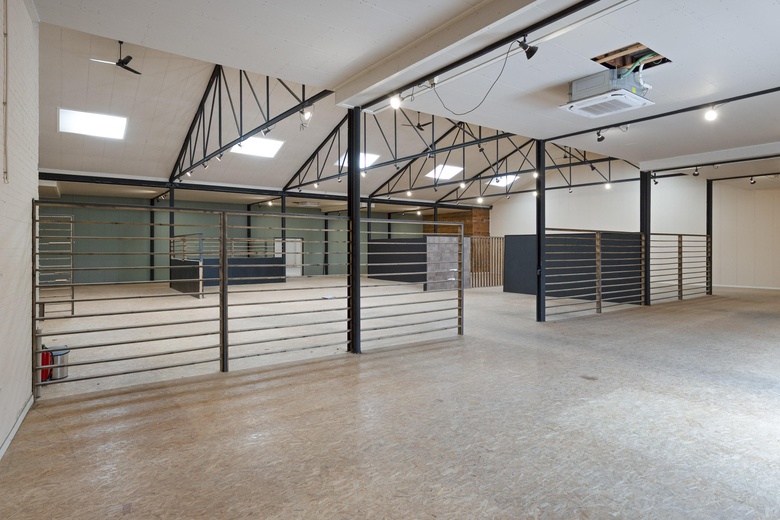 BedrijfsruimteaanOude Maastrichterweg 29<br/> inGeleen BedrijfsruimteaanOude Maastrichterweg 29<br/> inGeleen