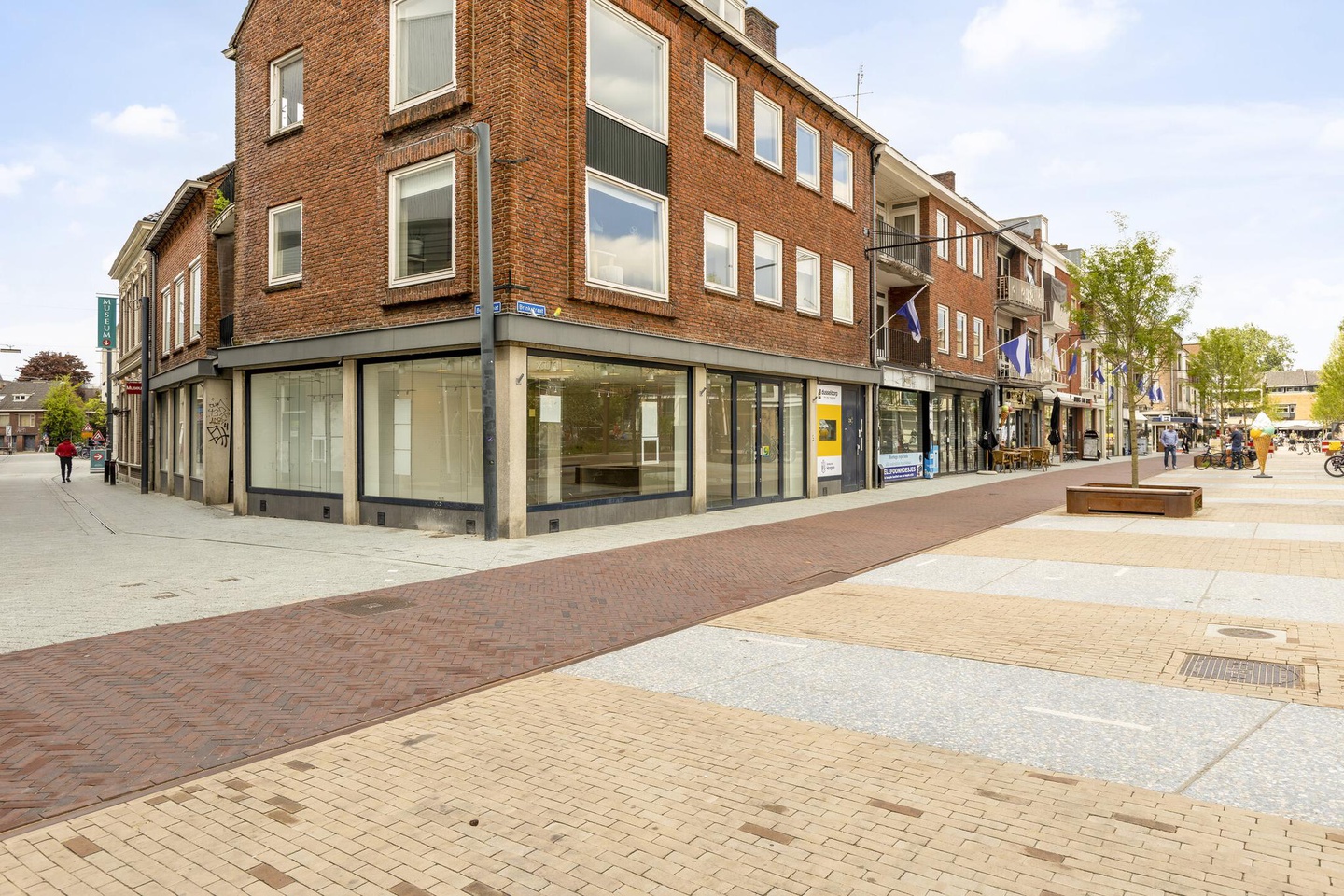 Winkelruimte Te Huur, Brinkstraat 28, 7551,CD, Hengelo