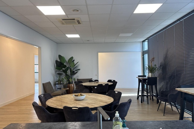 KantoorruimteaanDe Trompet 2990 - 2999<br/> inHeemskerk KantoorruimteaanDe Trompet 2990 - 2999<br/> inHeemskerk