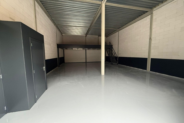 BedrijfsruimteaanBreedijk 15<br/> inHelmond BedrijfsruimteaanBreedijk 15<br/> inHelmond