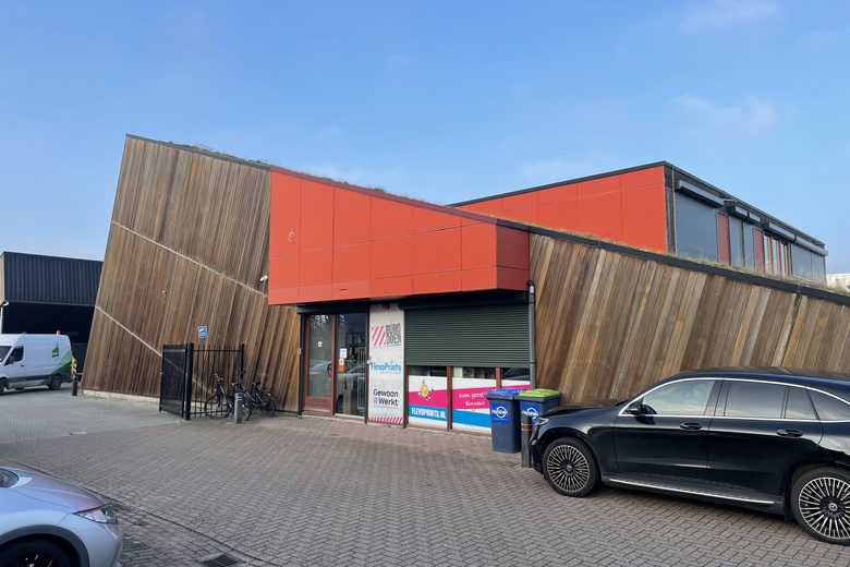 Bekijk foto 1 in  aan de  in 