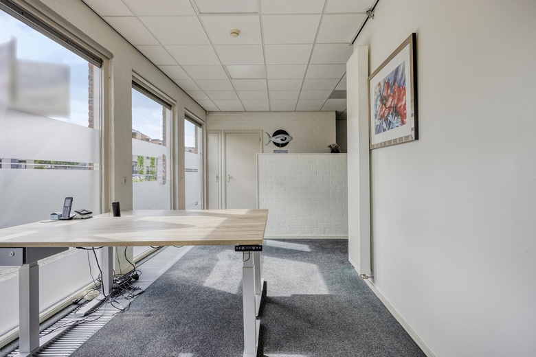 Kantoorruimteaan't Dorp 103<br/> inHeesch Kantoorruimteaan't Dorp 103<br/> inHeesch