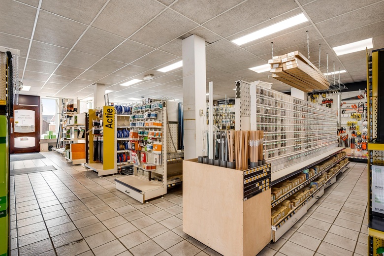 WinkelruimteaanJulianastraat 11<br/> inStramproy