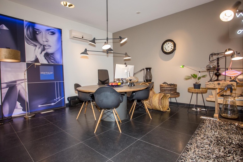 BedrijfsruimteaanLage Brink 11<br/> inApeldoorn