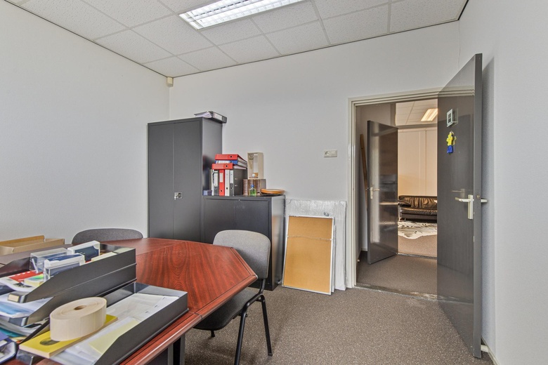 BedrijfsruimteaanZanddonkweg 6<br/> inWaalwijk BedrijfsruimteaanZanddonkweg 6<br/> inWaalwijk