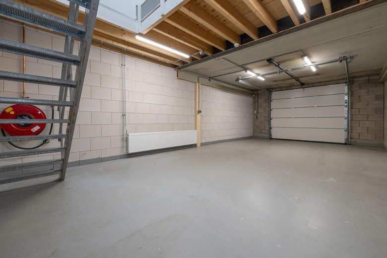 BedrijfsruimteaanFlevolaan 54 a<br/> inWeesp