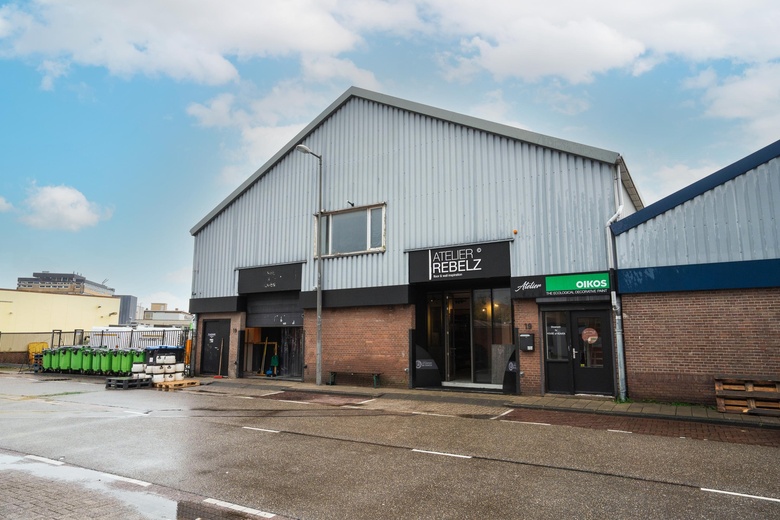 Bekijk foto 1 van Den Brielstraat 19