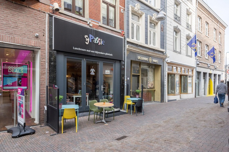 Bekijk foto Winkelruimte aan de Limbrichterstraat 5 in Sittard