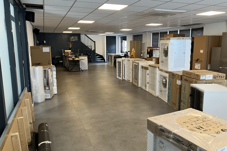 BedrijfsruimteaanPeppelkade 15 a<br/> inHouten