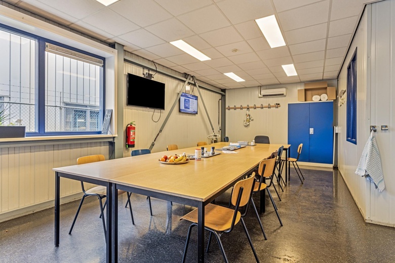 BedrijfsruimteaanDe Corantijn 28 F<br/> inZwaag BedrijfsruimteaanDe Corantijn 28 F<br/> inZwaag