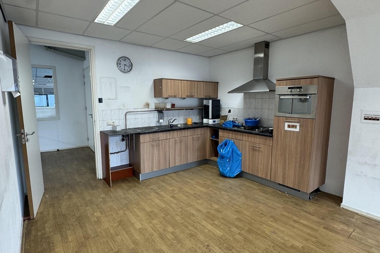 BedrijfsruimteaanLegmeerdijk 169 C<br/> inAalsmeer BedrijfsruimteaanLegmeerdijk 169 C<br/> inAalsmeer