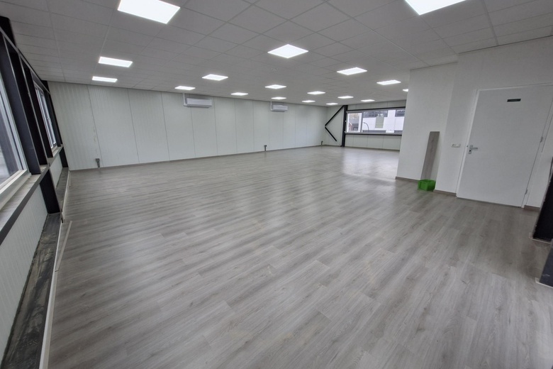 BedrijfsruimteaanRoombekerveld 16<br/> inEnschede BedrijfsruimteaanRoombekerveld 16<br/> inEnschede